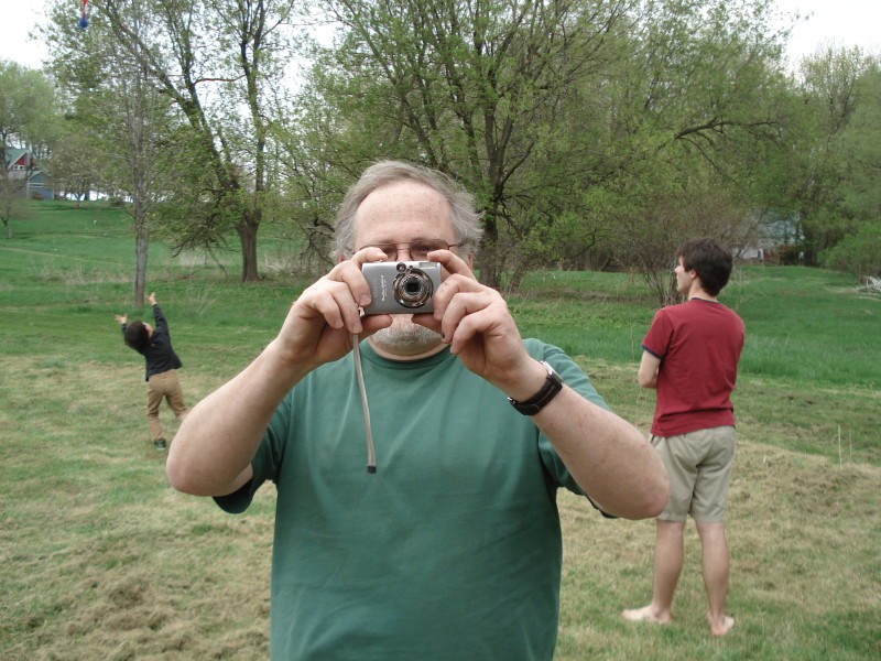 picnic08-27.jpg - Watson takes a picture of Miller ...