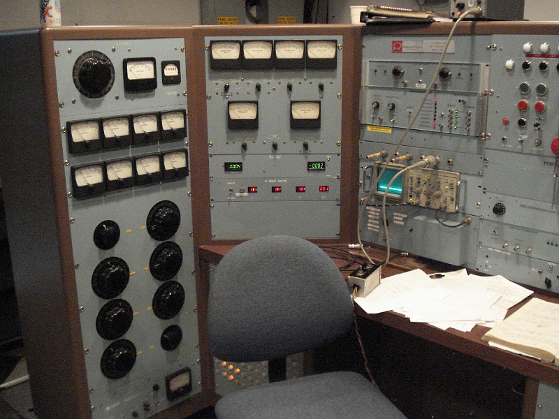 DSC02988.JPG - The control center for the 430MHz radar transmitter